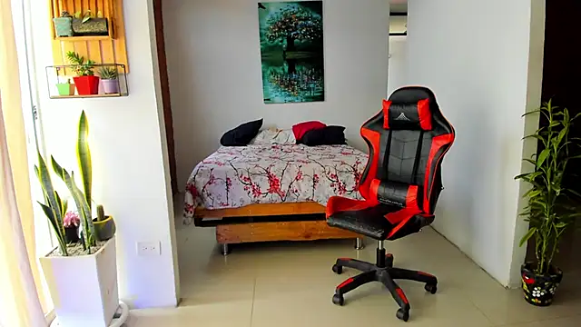 Snapshot of Adam_Valenciia chatting on November 6, 2025, 4:19 pm Adam Valenciia online show from November 6, 2025, 4:19 pm