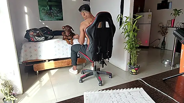 Snapshot of Adam_Valenciia chatting on February 21, 2026, 9:16 pm Adam Valenciia online show from February 21, 2026, 9:16 pm