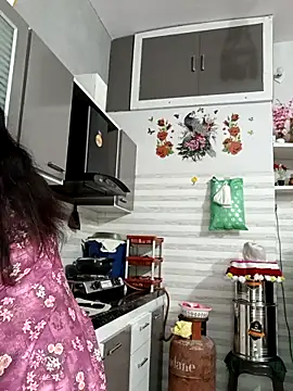 Best-Couple online show from September 29, 2025, 2:27 am