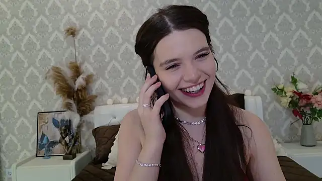 Nellie Medina online show from February 18, 2025, 8:25 pm