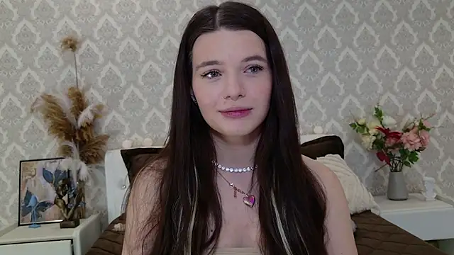 Nellie Medina online show from February 24, 2025, 1:24 am