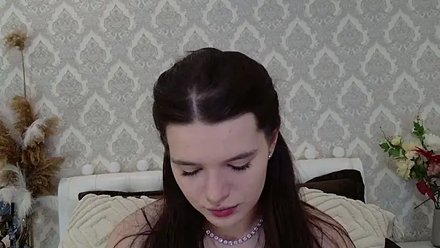 Nellie Medina online show from February 25, 2025, 8:30 pm