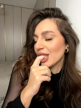 claraxjoyy online show from November 8, 2025, 5:29 am