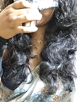 Snapshot of Rathi22 chatting on September 18, 2025, 2:30 pm Rathi22 online show from September 18, 2025, 2:30 pm