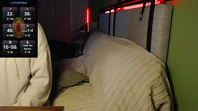 ivynyxx online show from October 12, 2025, 1:43 pm