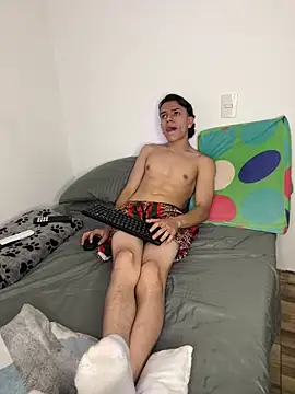 Snapshot of Young_latin_master777 chatting on January 6, 2025, 1:20 am Young latin master777 online show from January 6, 2025, 1:20 am