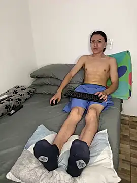 Snapshot of Young_latin_master777 chatting on January 9, 2025, 2:40 pm Young latin master777 online show from January 9, 2025, 2:40 pm