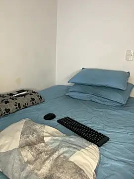 Snapshot of Young_latin_master777 chatting on February 11, 2025, 11:10 am Young latin master777 online show from February 11, 2025, 11:10 am