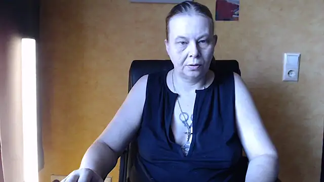 Sweet Phoenix online show from September 23, 2025, 6:05 am