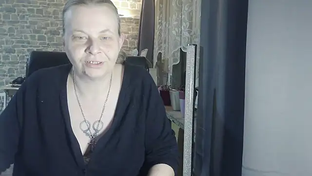 Sweet Phoenix online show from October 9, 2025, 5:00 pm