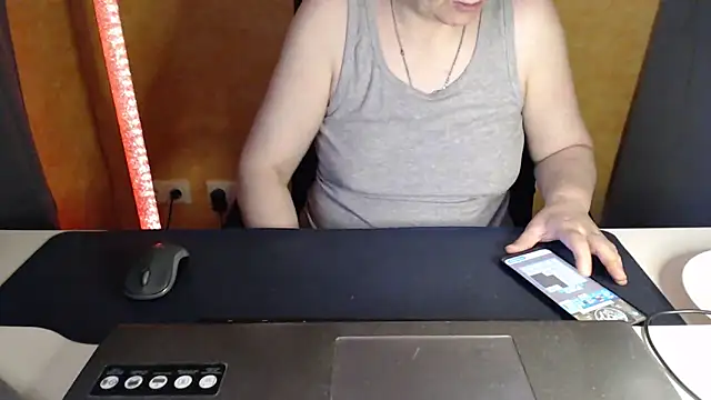 Sweet Phoenix online show from May 26, 2026, 8:32 am