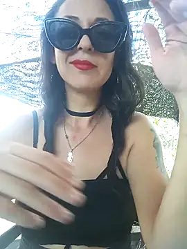 alice angelfetish online show from November 15, 2025, 5:20 pm