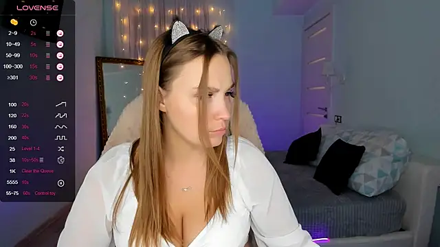 Snapshot of marybells_ chatting on February 14, 2025, 2:39 am marybells online show from February 14, 2025, 2:39 am