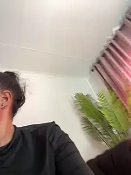 Snapshot of Thando04 chatting on February 9, 2026, 2:21 pm Thando04 online show from February 9, 2026, 2:21 pm