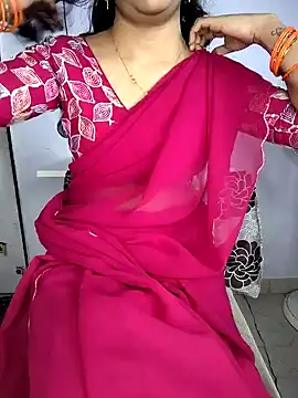 lovelygirl4567 online show from November 6, 2025, 7:31 am