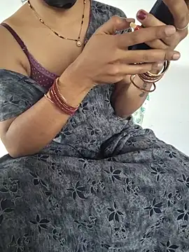 lovelygirl4567 online show from July 17, 2026, 3:46 am