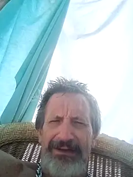 Snapshot of Cloudin_around chatting on September 26, 2025, 12:20 pm Cloudin around online show from September 26, 2025, 12:20 pm