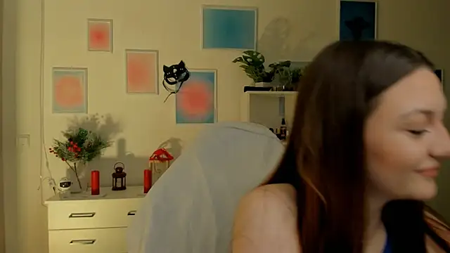 MiaVixxen online show from November 10, 2025, 4:44 am