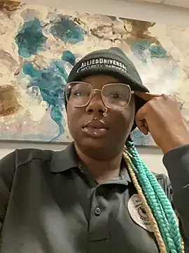 Snapshot of DamnBubbles chatting on January 19, 2025, 3:08 am DamnBubbles online show from January 19, 2025, 3:08 am