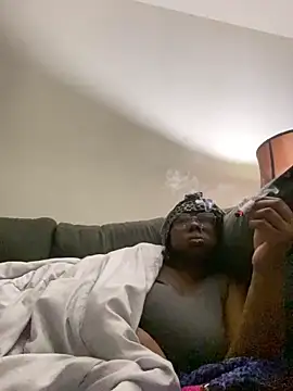 Snapshot of DamnBubbles chatting on January 21, 2025, 7:04 am DamnBubbles online show from January 21, 2025, 7:04 am