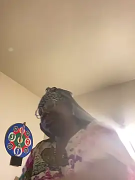 Snapshot of DamnBubbles chatting on March 14, 2025, 3:04 am DamnBubbles online show from March 14, 2025, 3:04 am