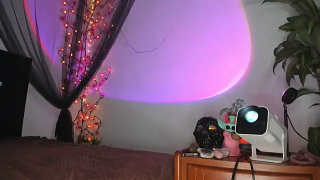 bronwgirl69 online show from October 30, 2025, 2:13 am