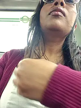 PaulaOrtiz 1 online show from November 24, 2025, 5:01 pm