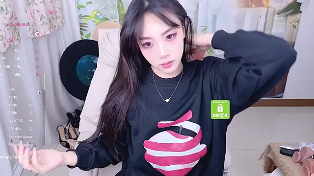 xiaotiantian-76 online show from June 24, 2026, 2:10 am
