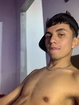 gabrielzinnnn085 online show from November 14, 2025, 8:29 pm