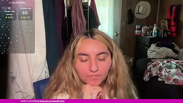 Snapshot of mamifresita chatting on August 3, 2026, 10:35 pm mamifresita online show from August 3, 2026, 10:35 pm