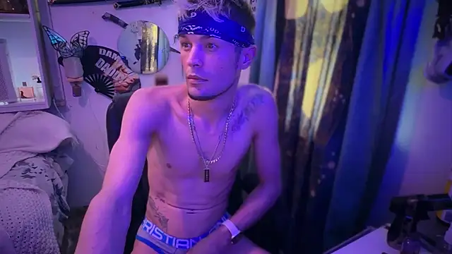 Snapshot of Trystan_Spellman chatting on April 30, 2026, 10:58 pm Trystan Spellman online show from April 30, 2026, 10:58 pm