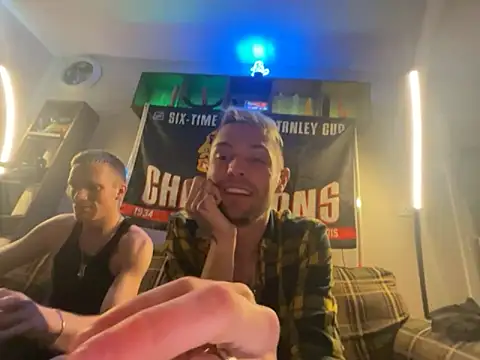 Snapshot of Trystan_Spellman chatting on May 9, 2026, 8:25 pm Trystan Spellman online show from May 9, 2026, 8:25 pm