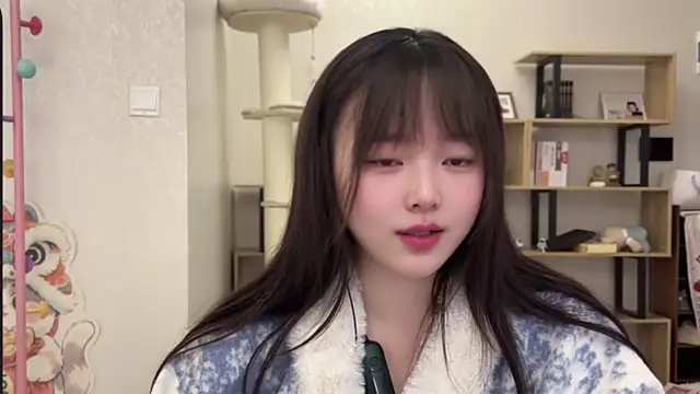 Chenjing0 online show from November 26, 2025, 4:46 am