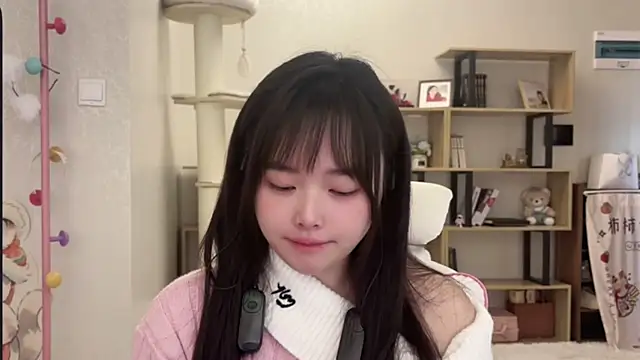 Chenjing0 online show from December 15, 2025, 4:17 am