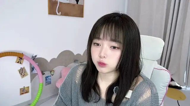 Chenjing0 online show from April 12, 2026, 5:12 am