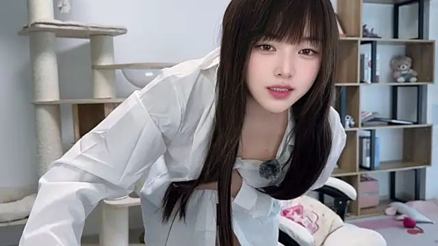 Chenjing0 online show from May 17, 2026, 7:50 am
