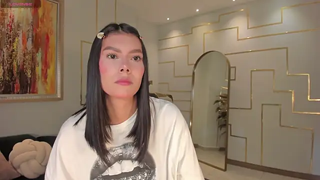 NiaSalvatore online show from February 28, 2026, 2:34 am