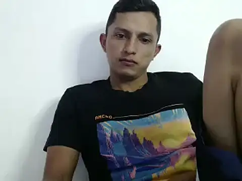 diegojap1105 online show from January 8, 2025, 2:56 pm