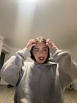 Snapshot of miaceleste chatting on September 17, 2025, 8:43 pm miaceleste online show from September 17, 2025, 8:43 pm