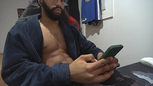 Snapshot of kevi_cocks chatting on January 12, 2025, 5:03 am kevi cocks online show from January 12, 2025, 5:03 am