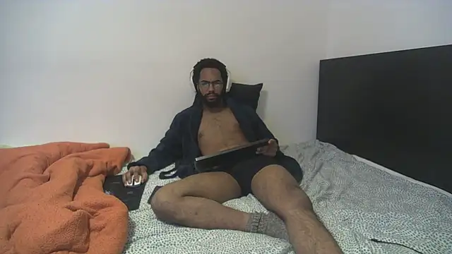 Snapshot of kevi_cocks chatting on February 5, 2025, 6:04 pm kevi cocks online show from February 5, 2025, 6:04 pm