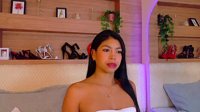 AbieHills online show from November 30, 2025, 12:42 pm