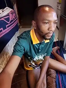 Snapshot of KMbesxxx chatting on November 15, 2025, 5:16 am KMbesxxx online show from November 15, 2025, 5:16 am