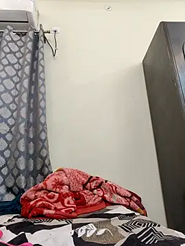 Snapshot of shreya1765 chatting on October 11, 2025, 11:20 am shreya1765 online show from October 11, 2025, 11:20 am