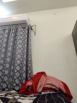 Snapshot of shreya1765 chatting on November 6, 2025, 11:00 am shreya1765 online show from November 6, 2025, 11:00 am