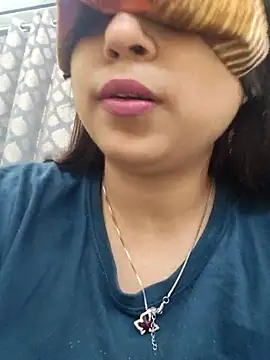 Snapshot of shreya1765 chatting on November 11, 2025, 11:32 am shreya1765 online show from November 11, 2025, 11:32 am