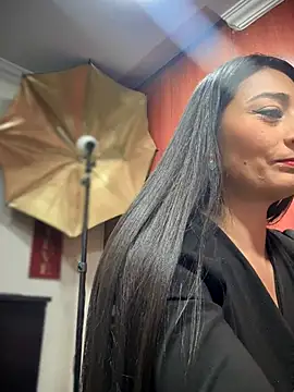 BELLA--26 online show from October 8, 2025, 1:42 pm