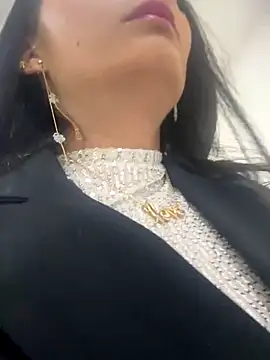 BELLA--26 online show from November 7, 2025, 2:17 pm