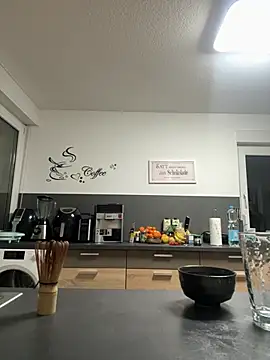 Mia-Fuchs online show from April 2, 2026, 11:02 pm