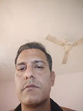 MAGNETICDADDY8 online show from October 17, 2025, 10:18 am